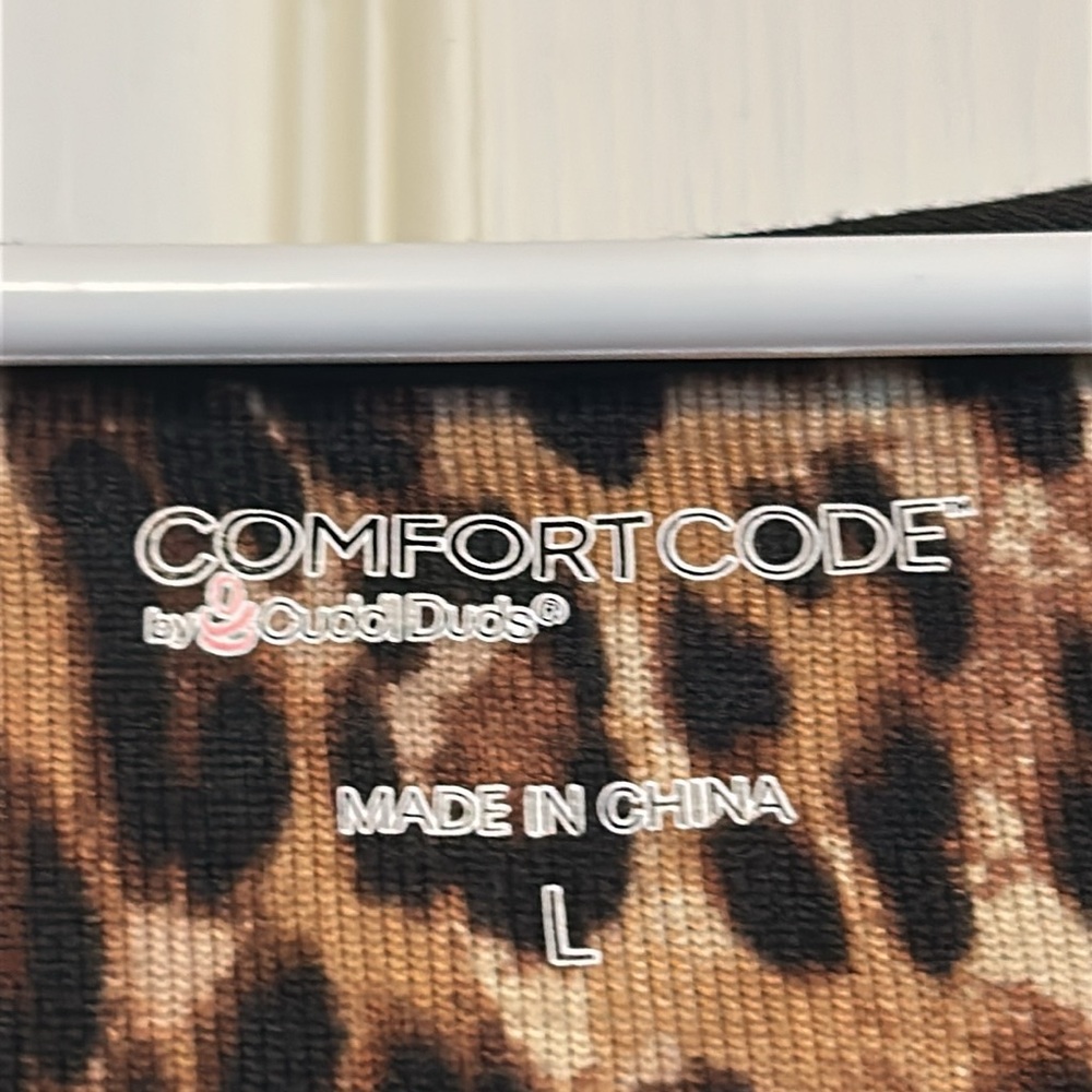 Leopard Print Gown or Robe - Picture 3 of 7